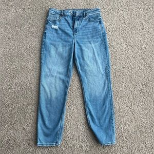 American Eagle Light Wash High-Rise Stretch Mom Jeans